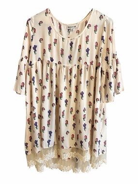 Boho Cactus Print Babydoll Blouse w/ Lace Hem. Size M.